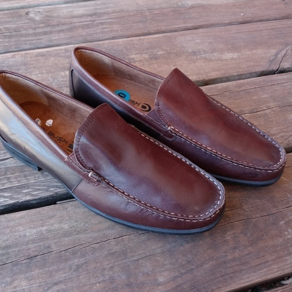 Nunn Bush men's brown leather loafer sz 10M. 183pm